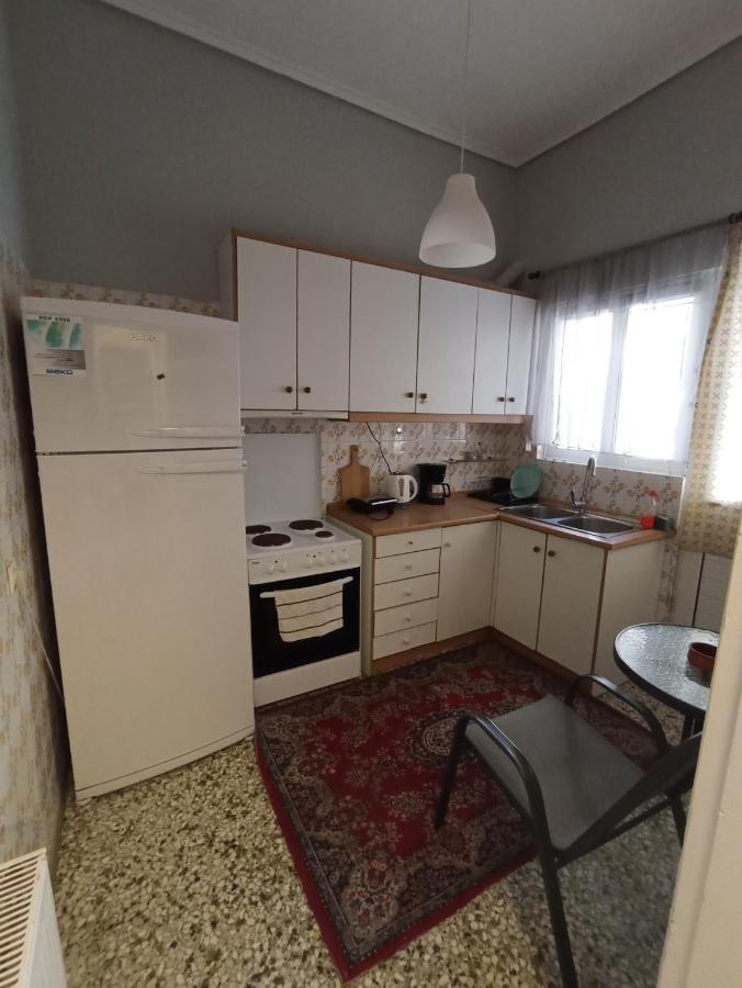 Airport City Center Apartment Артемида Екстериор снимка