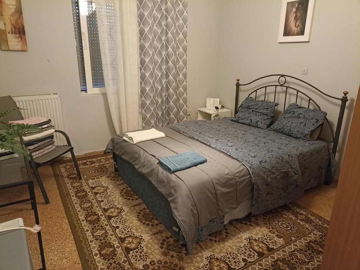 Airport City Center Apartment Артемида Екстериор снимка