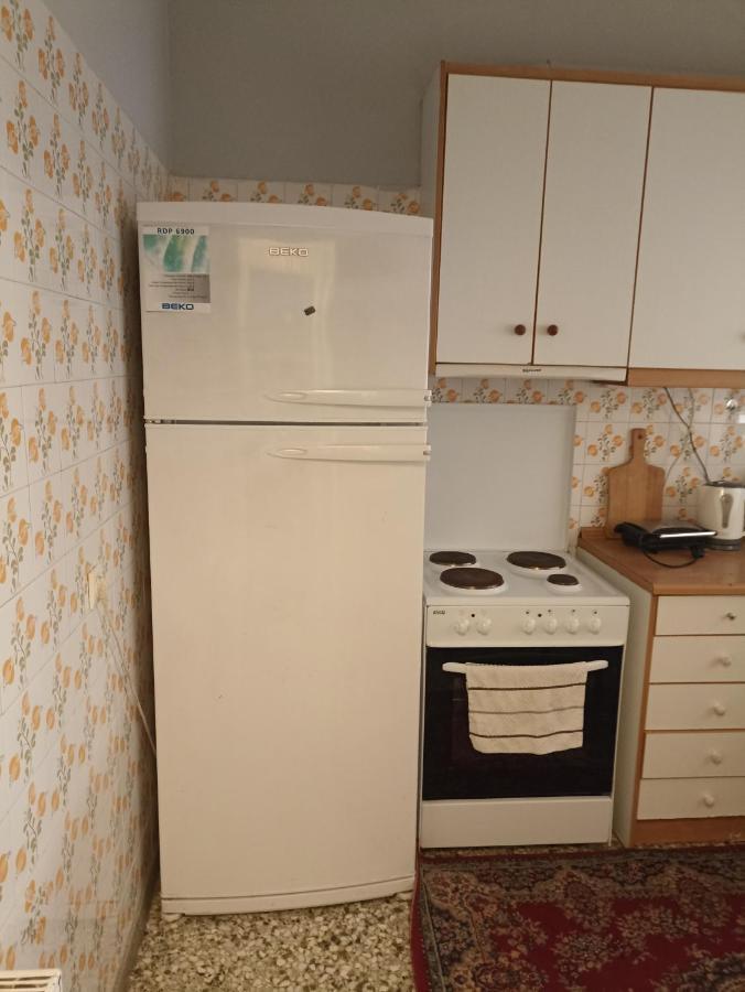 Airport City Center Apartment Артемида Екстериор снимка